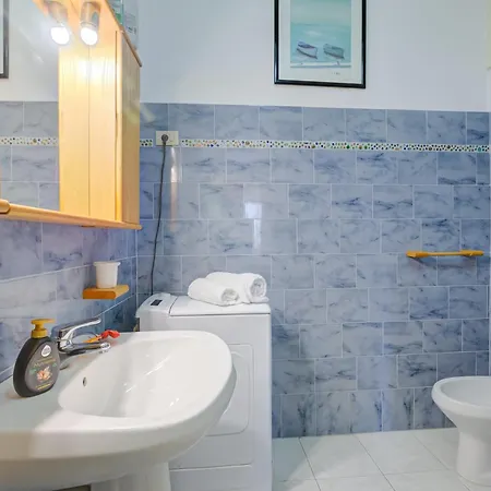 아파트 Ca Moretto Sea-view Terrace Flat In - Happy